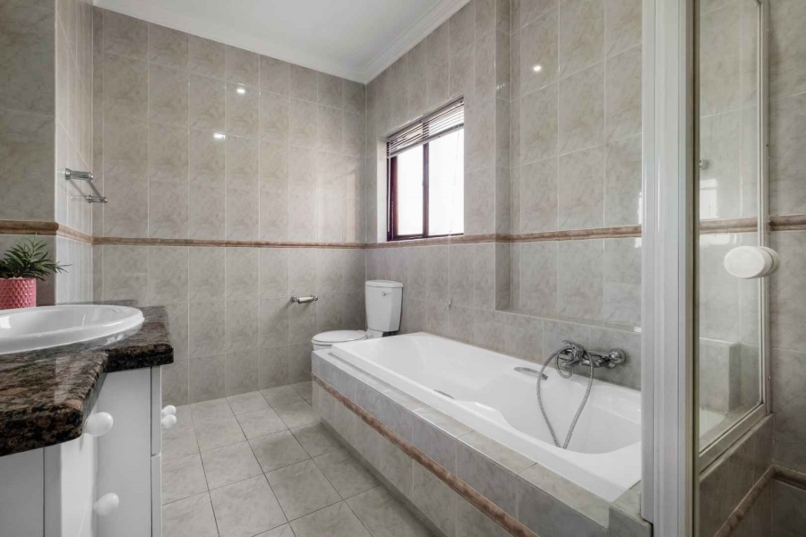 3 Bedroom Property for Sale in Lonehill Gauteng