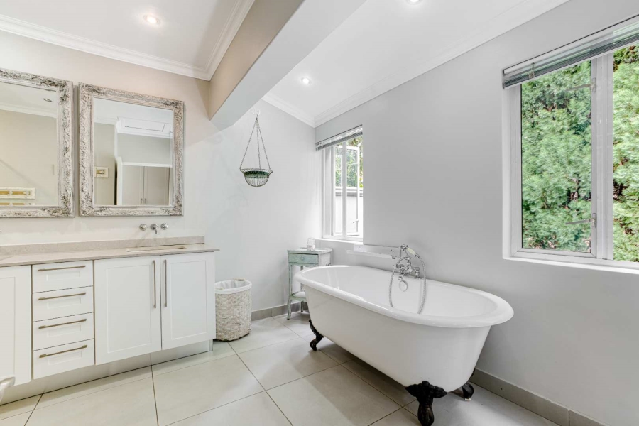 4 Bedroom Property for Sale in Dainfern Valley Gauteng