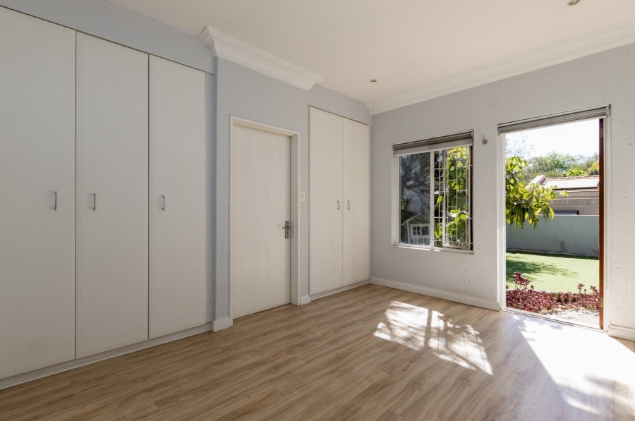 5 Bedroom Property for Sale in Dainfern Golf Estate Gauteng