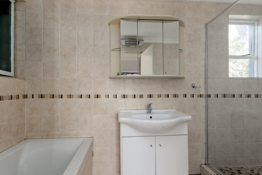 5 Bedroom Property for Sale in Dainfern Golf Estate Gauteng