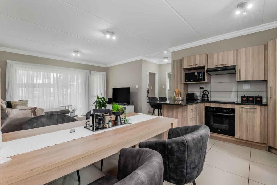 2 Bedroom Property for Sale in Broadacres Gauteng