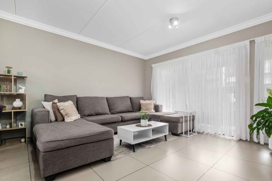 2 Bedroom Property for Sale in Broadacres Gauteng