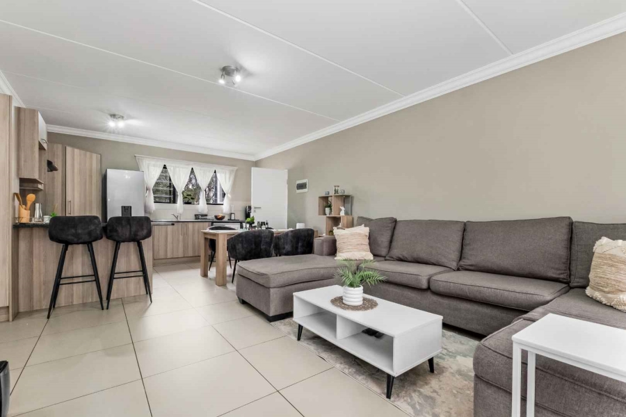 2 Bedroom Property for Sale in Broadacres Gauteng