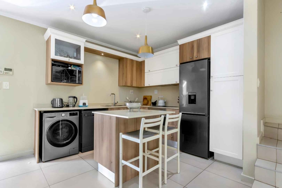 2 Bedroom Property for Sale in Bryanston Gauteng