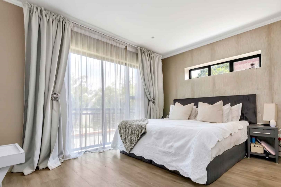 2 Bedroom Property for Sale in Bryanston Gauteng