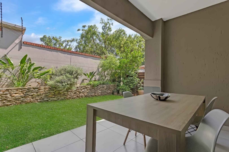 2 Bedroom Property for Sale in Bryanston Gauteng