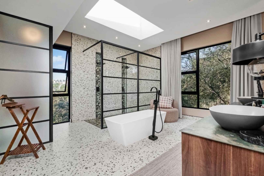 4 Bedroom Property for Sale in Helderfontein Estate Gauteng