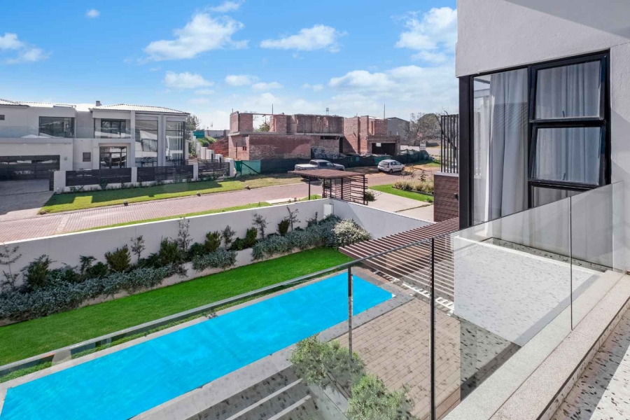 4 Bedroom Property for Sale in Helderfontein Estate Gauteng