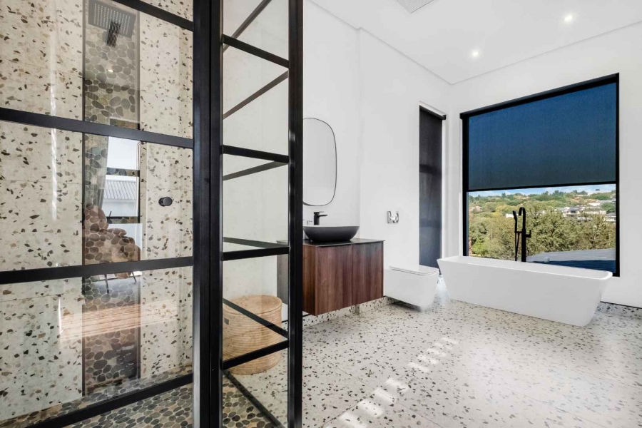 4 Bedroom Property for Sale in Helderfontein Estate Gauteng