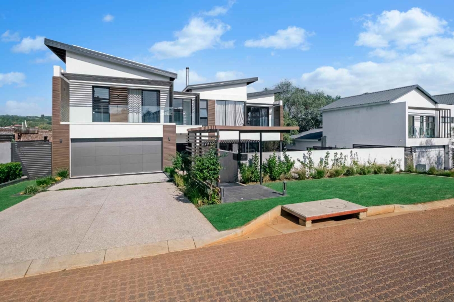 4 Bedroom Property for Sale in Helderfontein Estate Gauteng