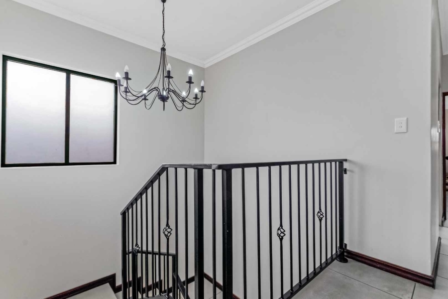 3 Bedroom Property for Sale in Lonehill Gauteng