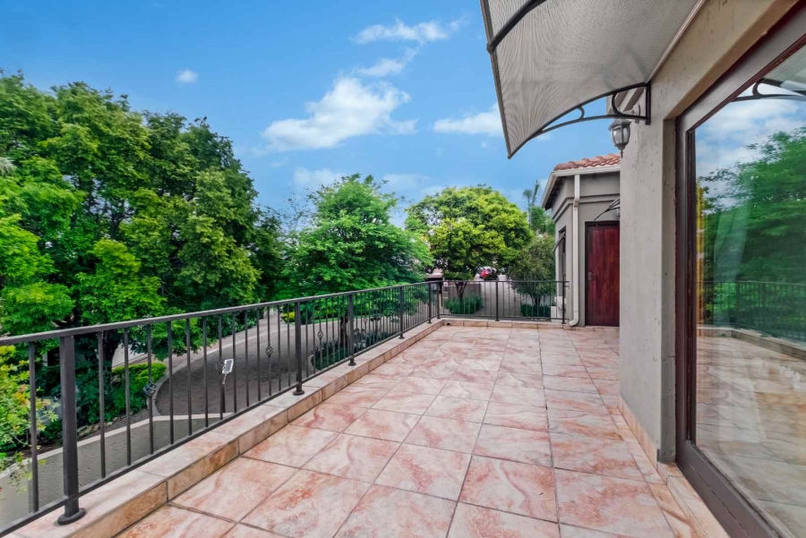 3 Bedroom Property for Sale in Lonehill Gauteng