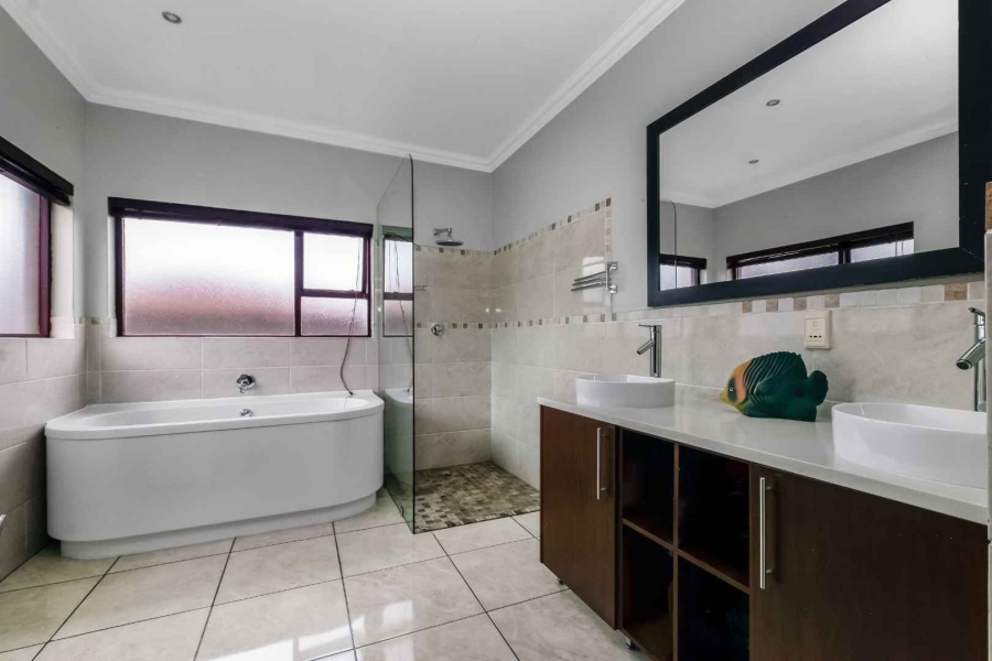 3 Bedroom Property for Sale in Lonehill Gauteng