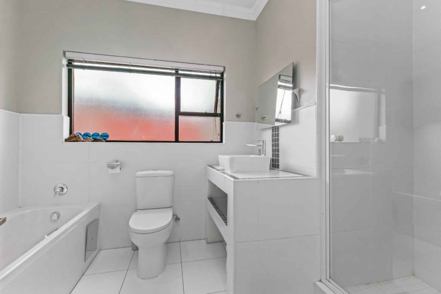 3 Bedroom Property for Sale in Lonehill Gauteng