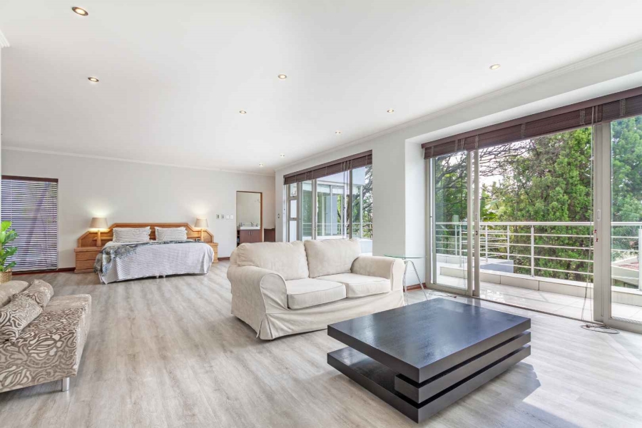 4 Bedroom Property for Sale in Fourways Gardens Gauteng