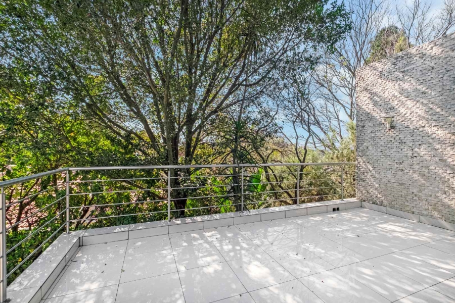 4 Bedroom Property for Sale in Fourways Gardens Gauteng