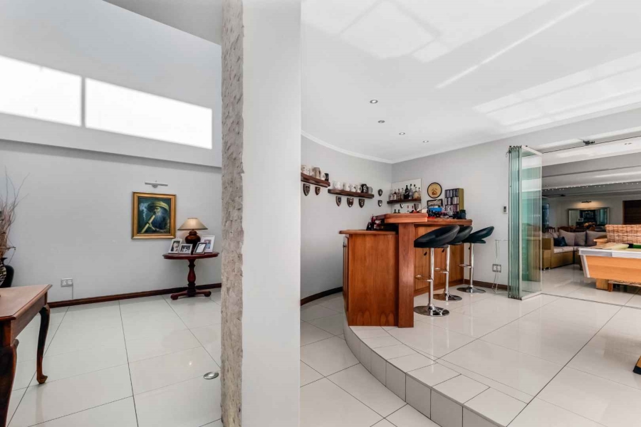 4 Bedroom Property for Sale in Fourways Gardens Gauteng