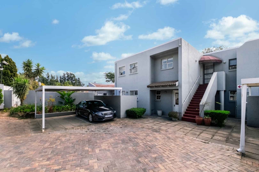 2 Bedroom Property for Sale in Fourways Gauteng