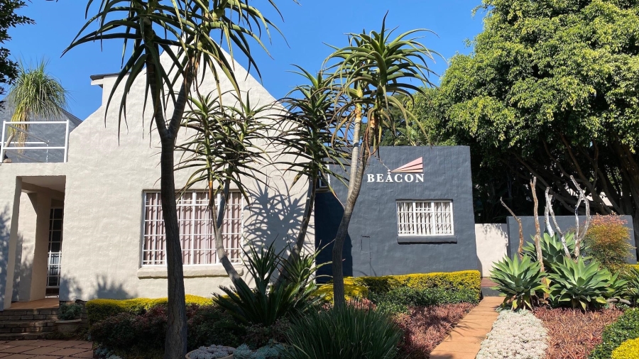 To Let Commercial Property for Rent in Faerie Glen Gauteng