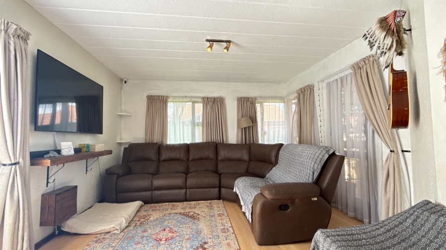 2 Bedroom Property for Sale in Glenvista Gauteng