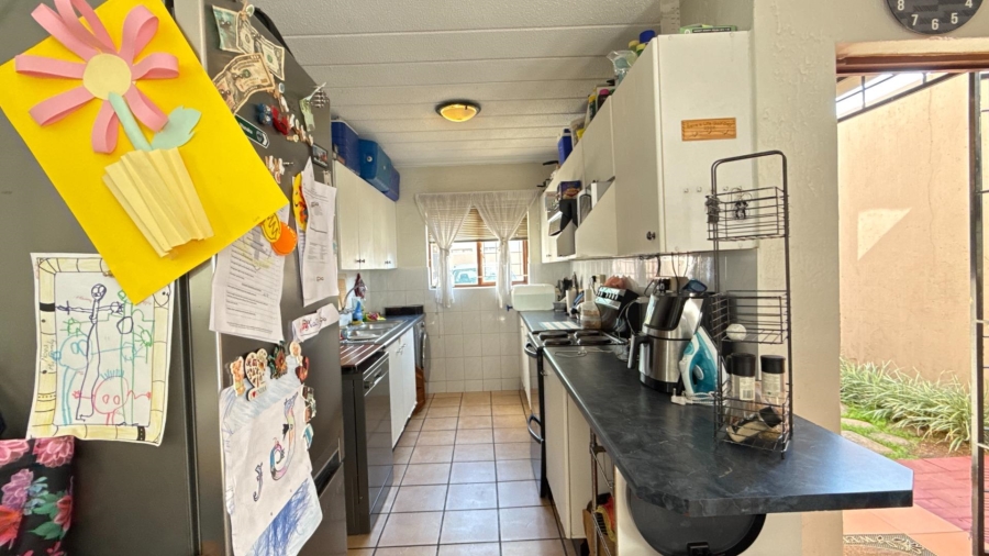 2 Bedroom Property for Sale in Glenvista Gauteng