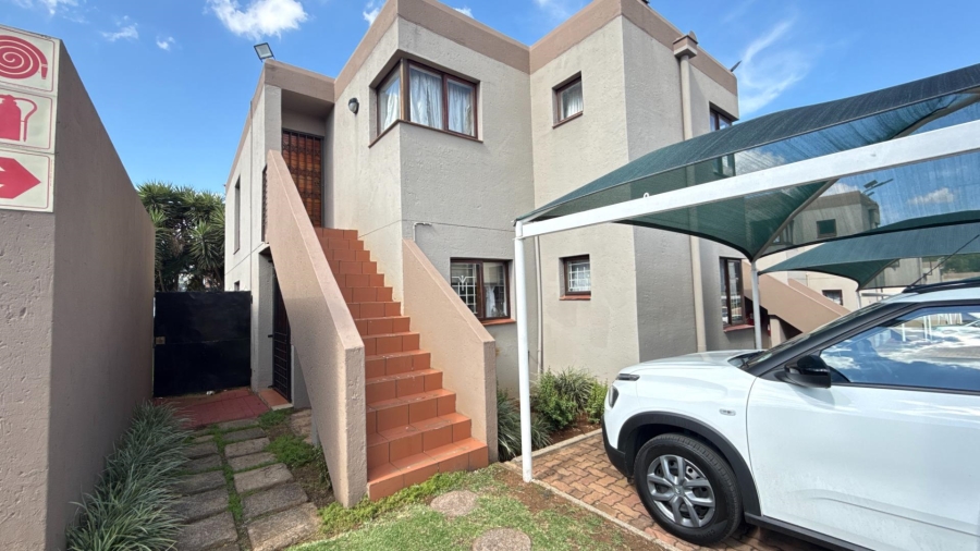 2 Bedroom Property for Sale in Glenvista Gauteng