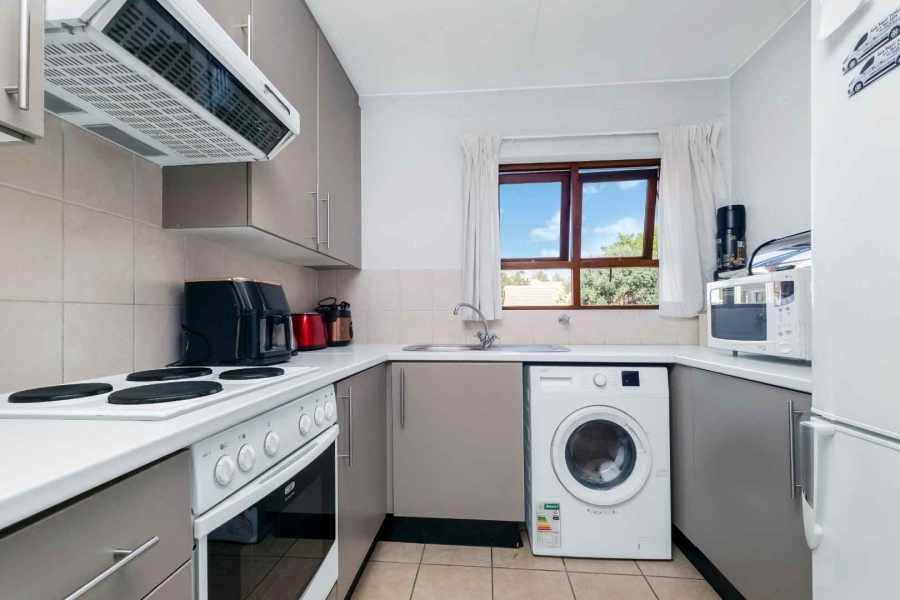 1 Bedroom Property for Sale in Broadacres Gauteng