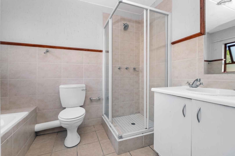 1 Bedroom Property for Sale in Broadacres Gauteng