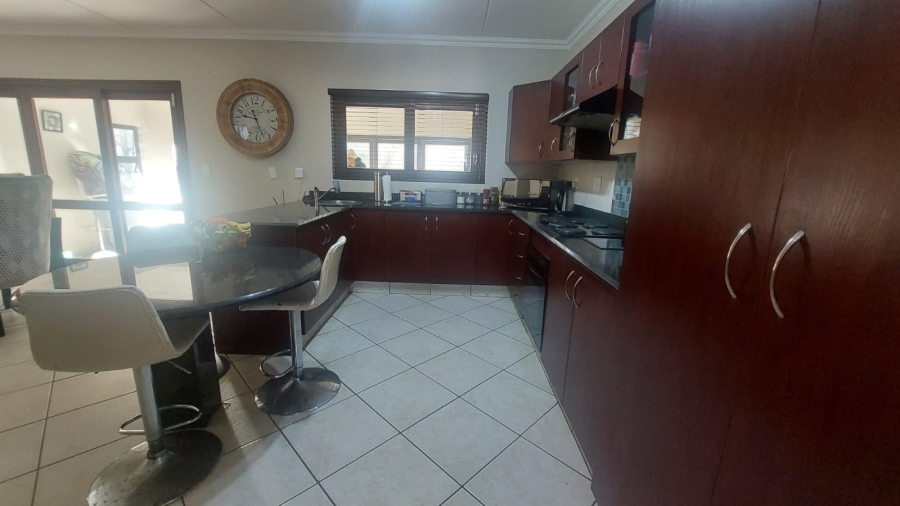3 Bedroom Property for Sale in Glenvista Gauteng