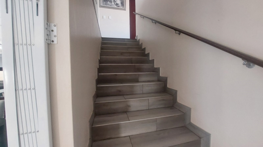 3 Bedroom Property for Sale in Glenvista Gauteng