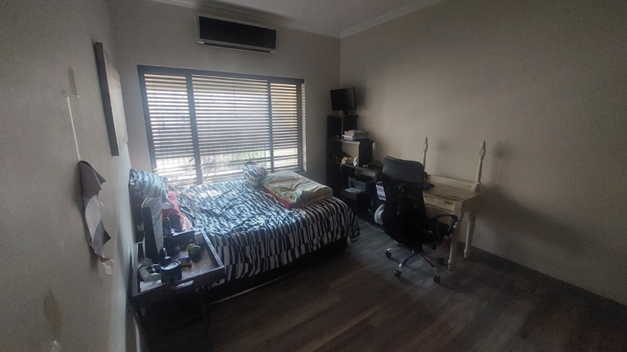 3 Bedroom Property for Sale in Glenvista Gauteng