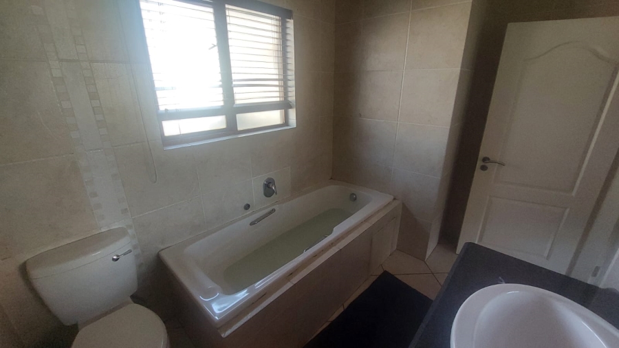 3 Bedroom Property for Sale in Glenvista Gauteng