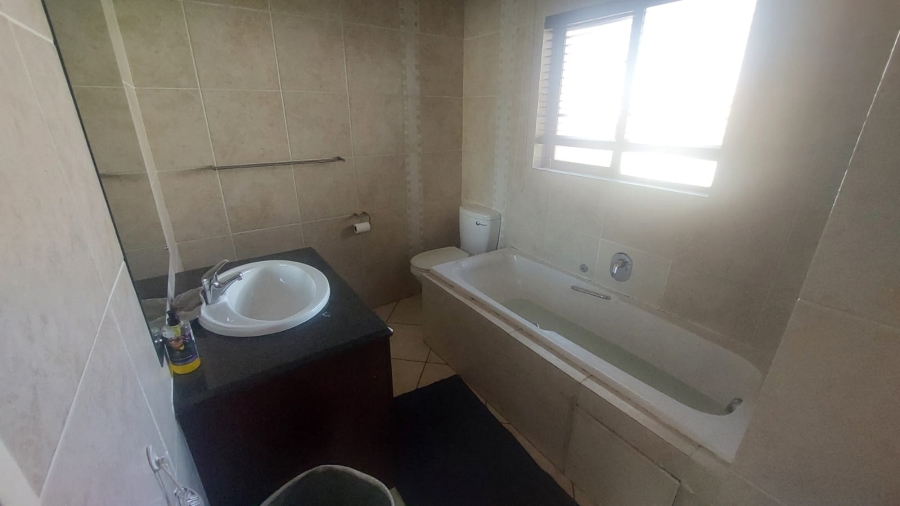 3 Bedroom Property for Sale in Glenvista Gauteng