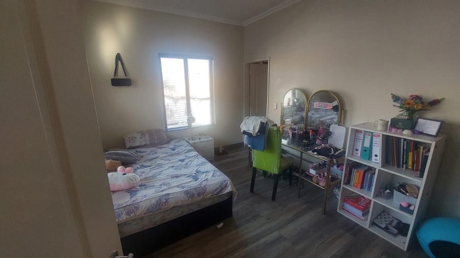 3 Bedroom Property for Sale in Glenvista Gauteng