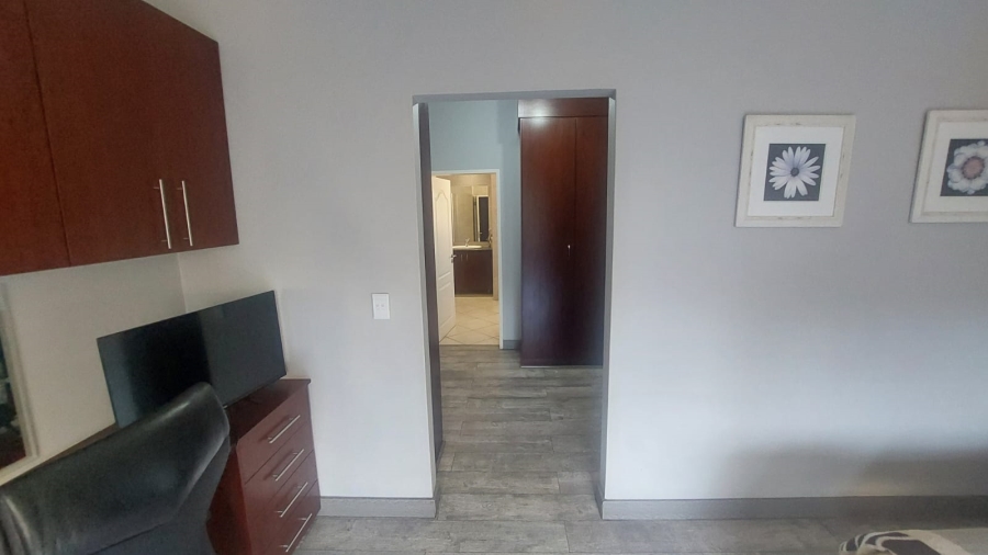 3 Bedroom Property for Sale in Glenvista Gauteng