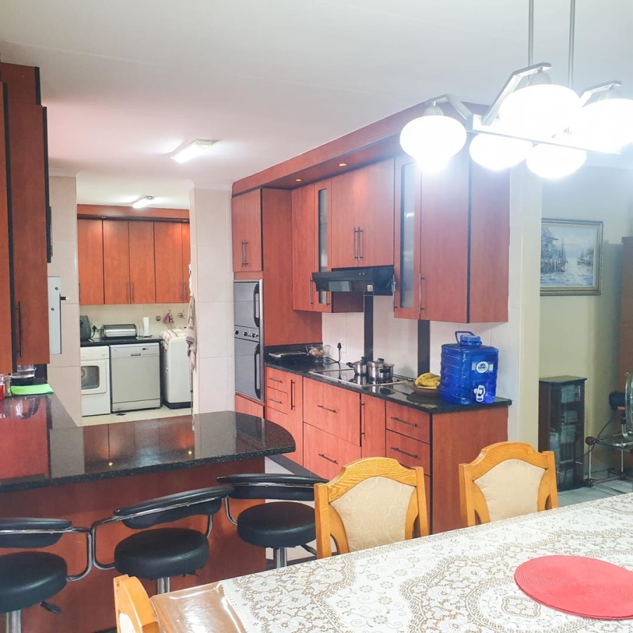 4 Bedroom Property for Sale in Ninapark Gauteng