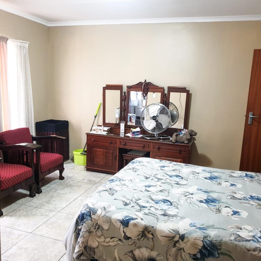 4 Bedroom Property for Sale in Ninapark Gauteng