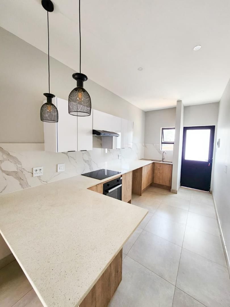 To Let 2 Bedroom Property for Rent in Faerie Glen Gauteng