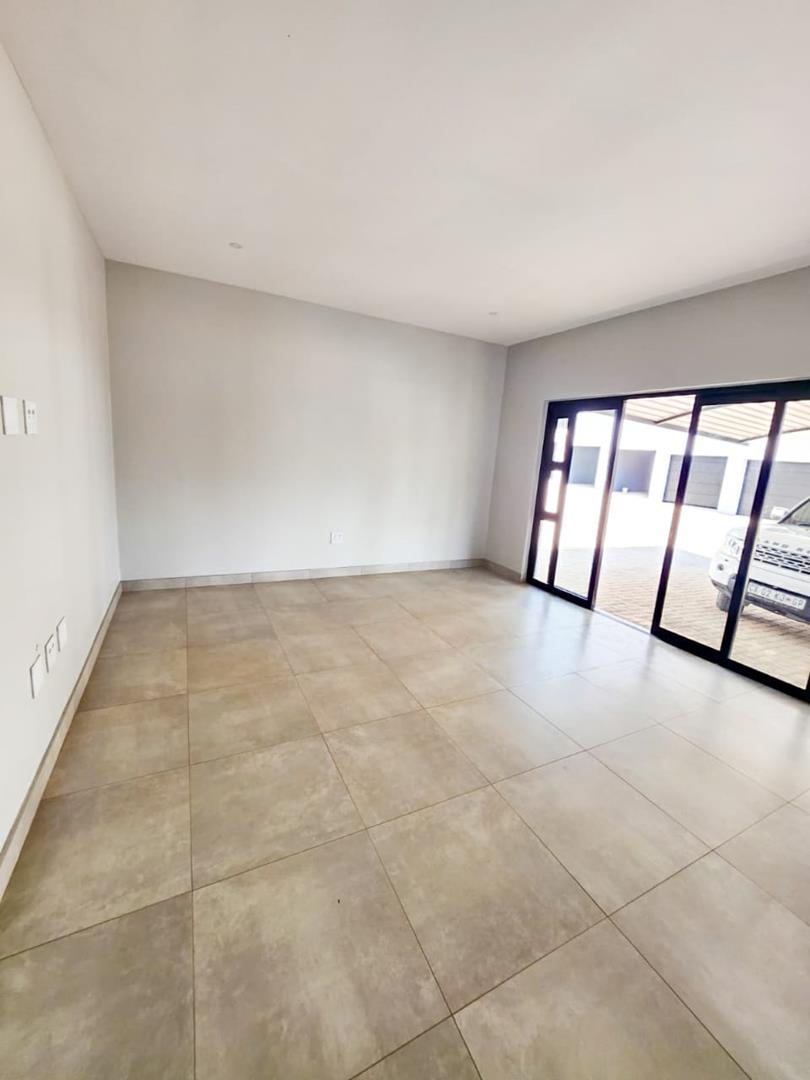To Let 2 Bedroom Property for Rent in Faerie Glen Gauteng