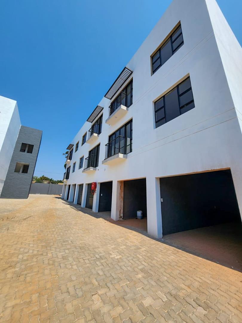 To Let 2 Bedroom Property for Rent in Faerie Glen Gauteng