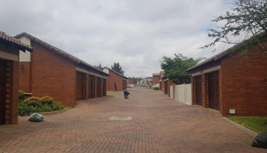 To Let 3 Bedroom Property for Rent in Sagewood Gauteng