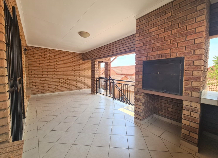 To Let 2 Bedroom Property for Rent in Hazeldean Gauteng