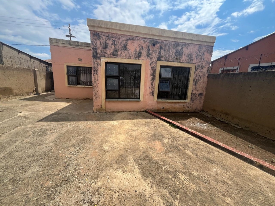 2 Bedroom Property for Sale in Poortjie Gauteng