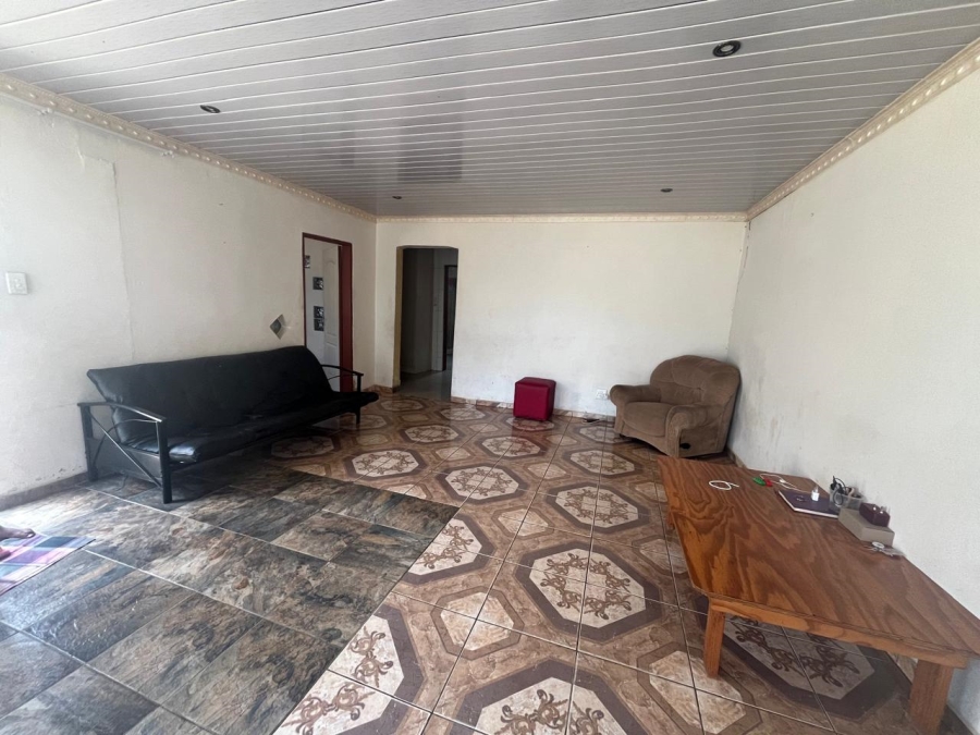 2 Bedroom Property for Sale in Poortjie Gauteng