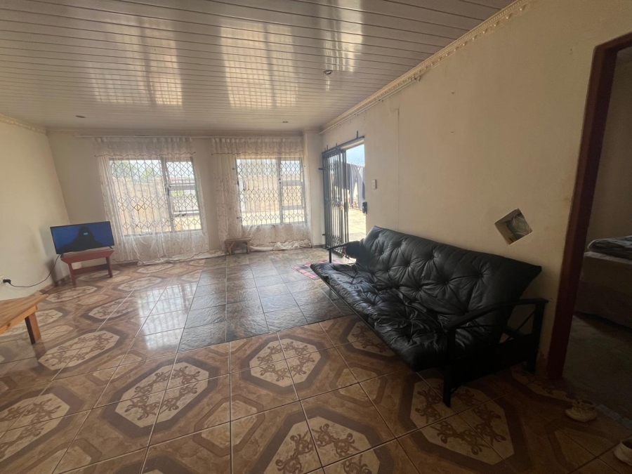 2 Bedroom Property for Sale in Poortjie Gauteng