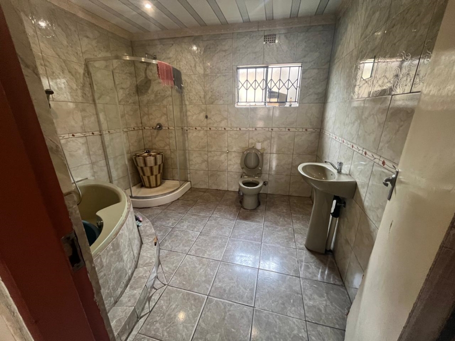 2 Bedroom Property for Sale in Poortjie Gauteng