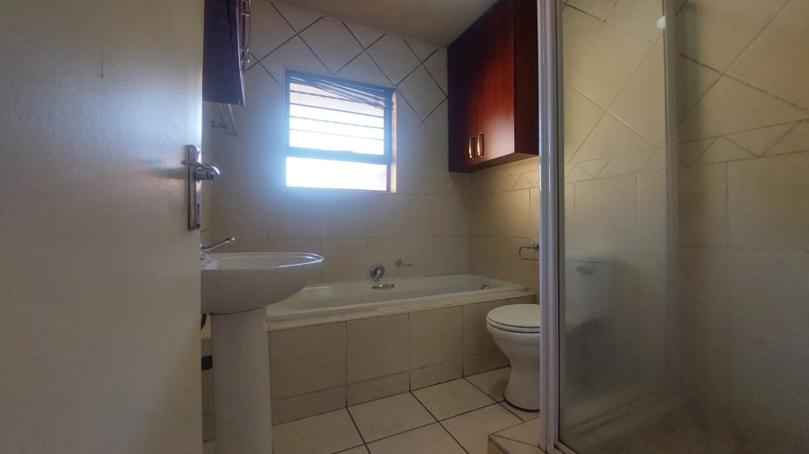 2 Bedroom Property for Sale in Alberton Gauteng