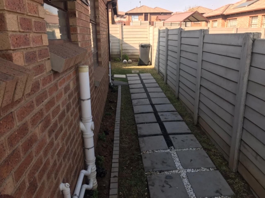 3 Bedroom Property for Sale in Olievenhoutbosch Gauteng