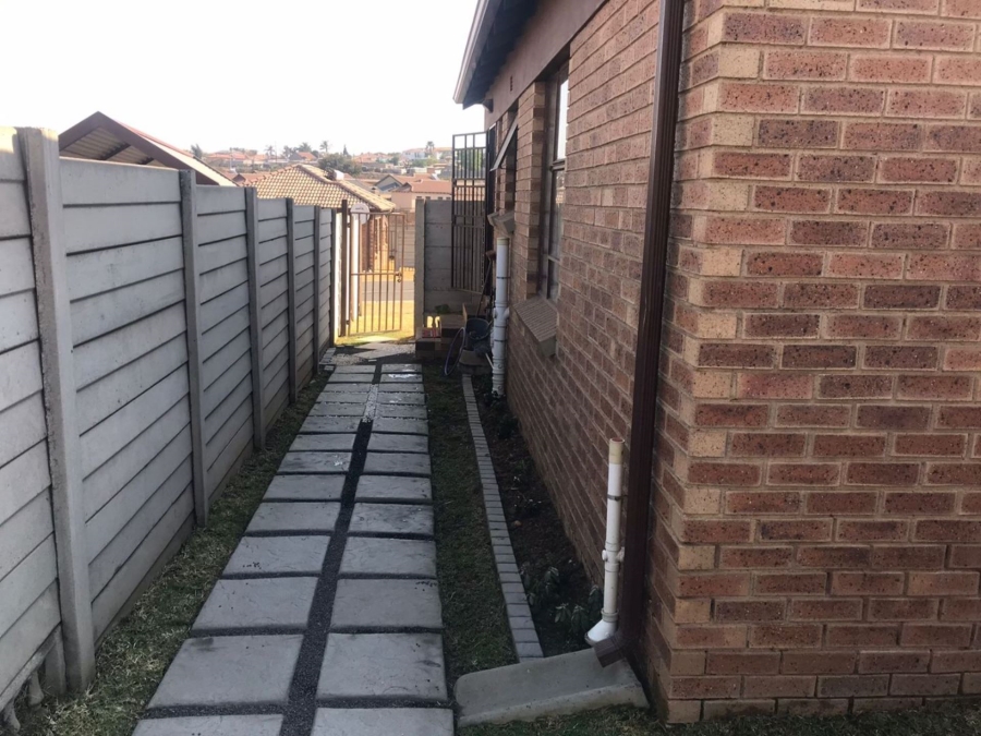 3 Bedroom Property for Sale in Olievenhoutbosch Gauteng