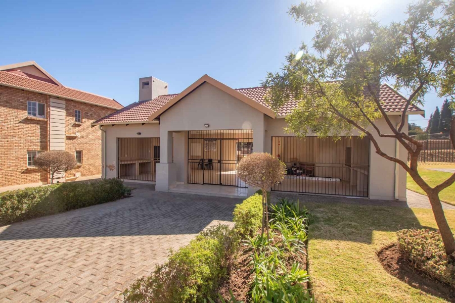 2 Bedroom Property for Sale in Honeydew Gauteng